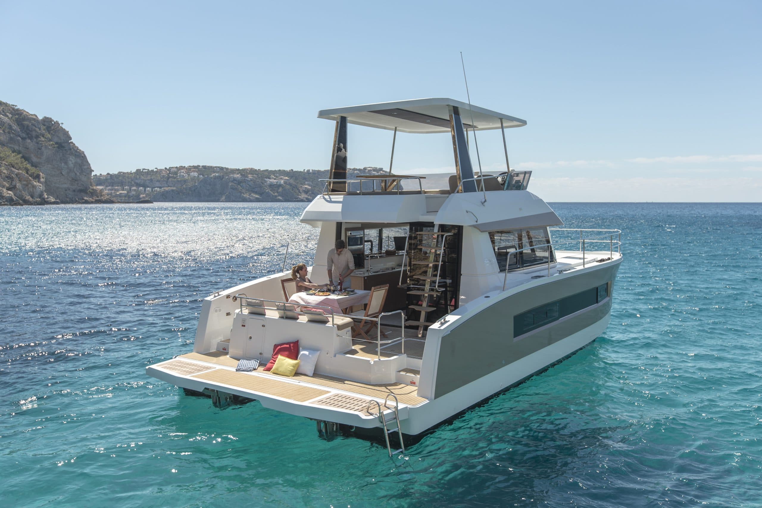 catamaran day charter marseille