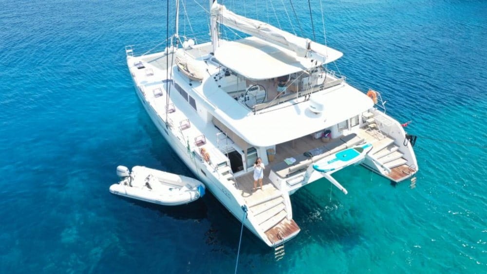 Location catamaran de luxe Lagoon 620