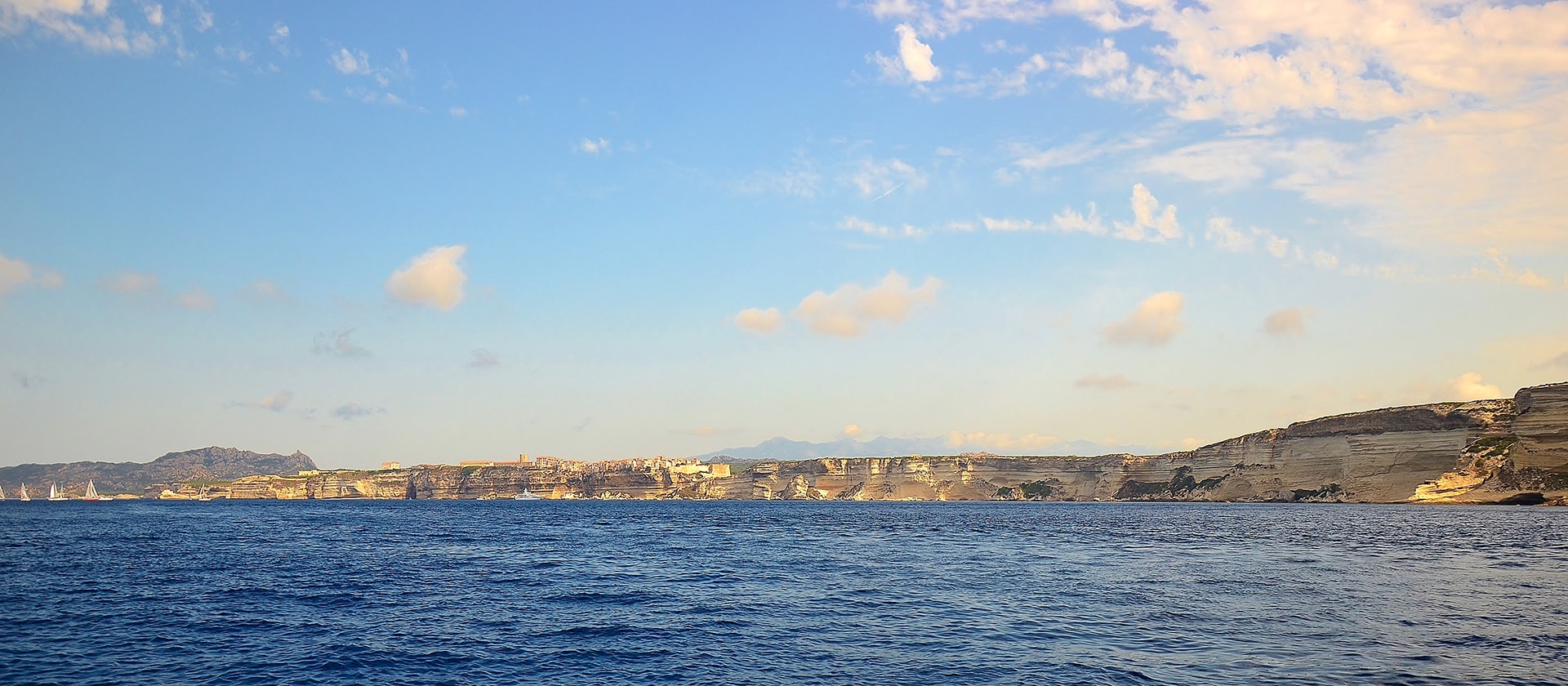corse : bonifacio vue de la mer