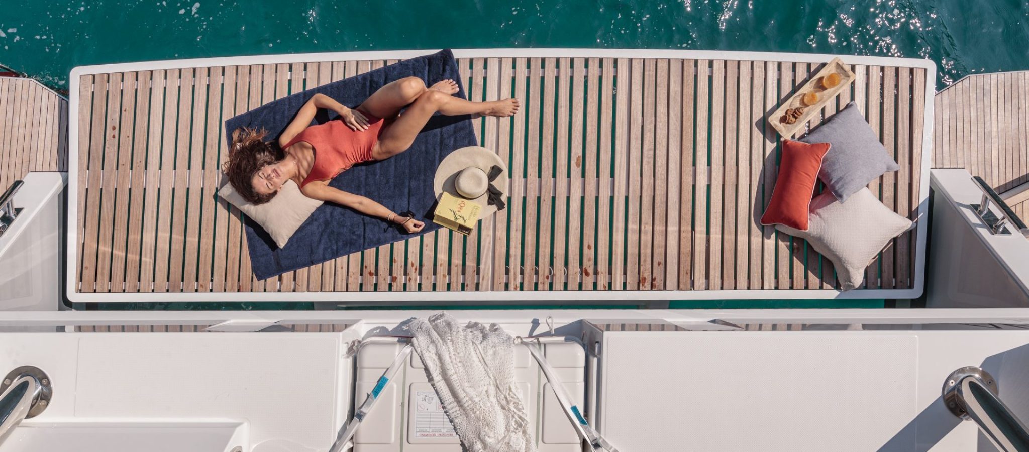 Fountaine-Pajot-Samana-59-Aft-Cockpit (4)