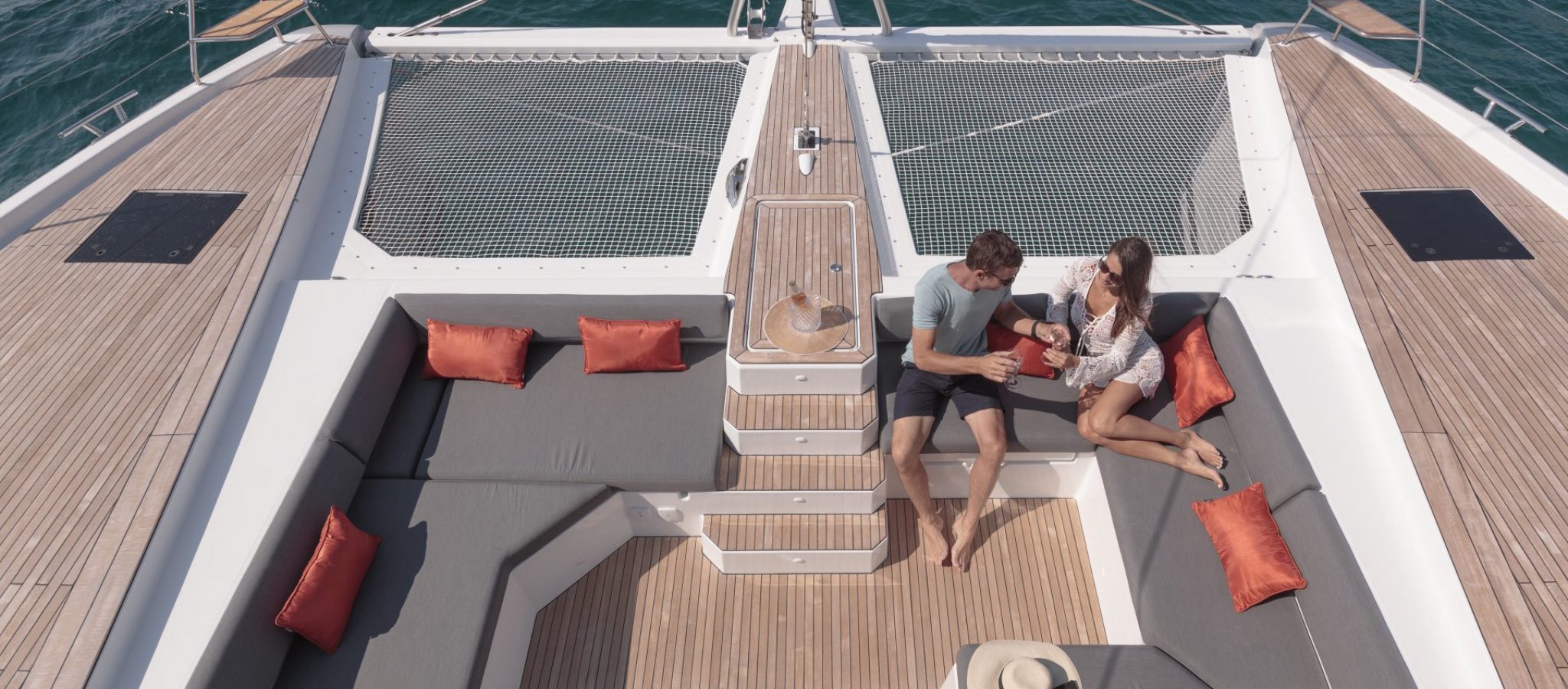 Fountaine-Pajot-Samana-59-Front-Cockpit (4)