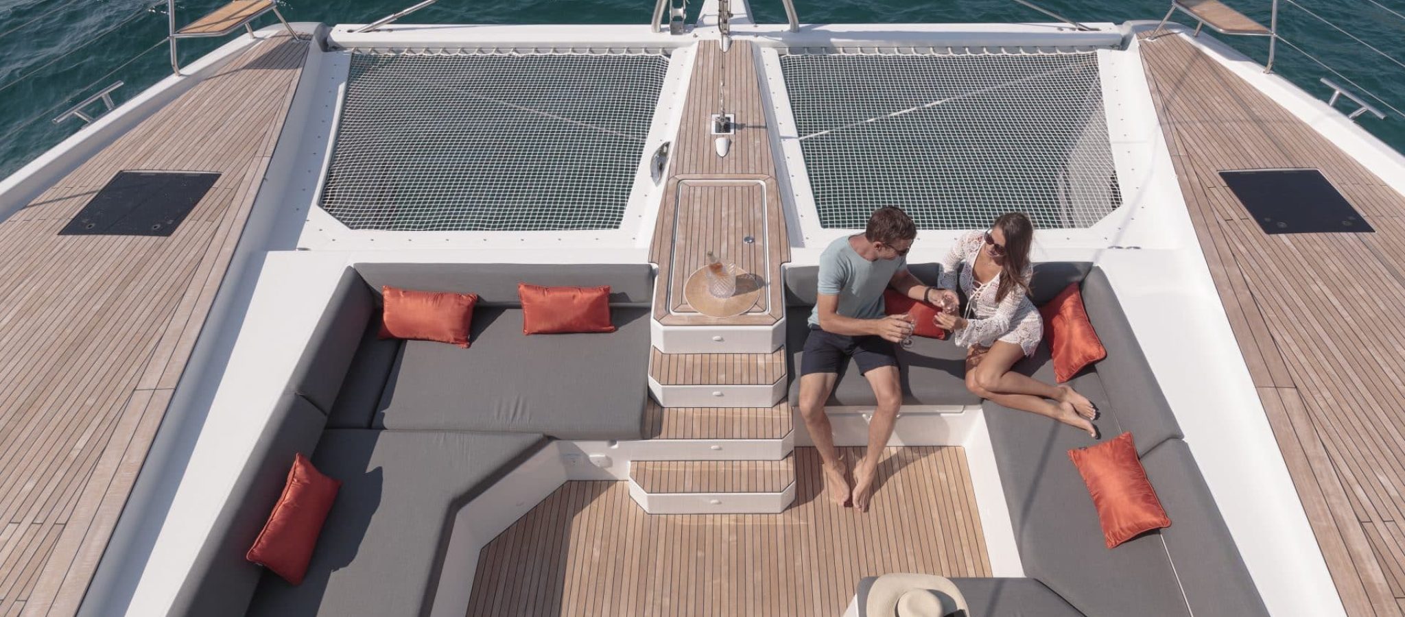 Fountaine-Pajot-Samana-59-Front-Cockpit (4)