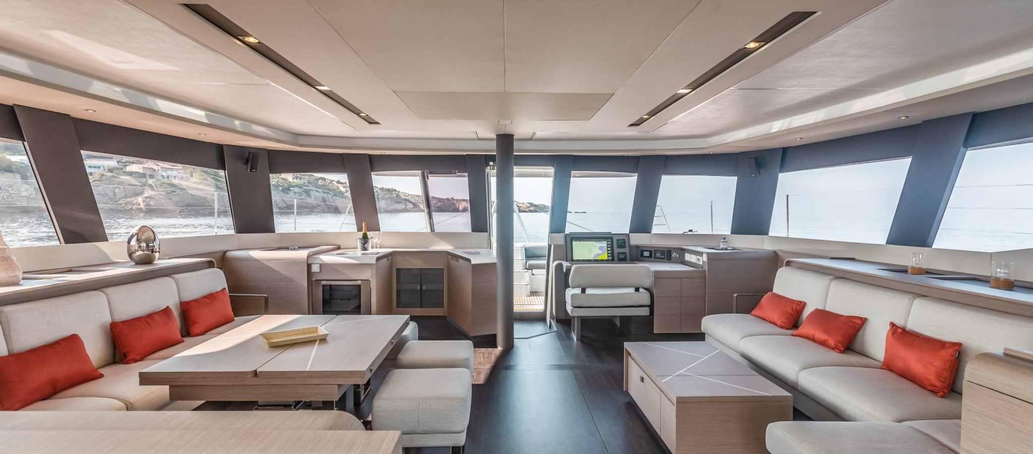 Fountaine-Pajot-Samana-59-Saloon