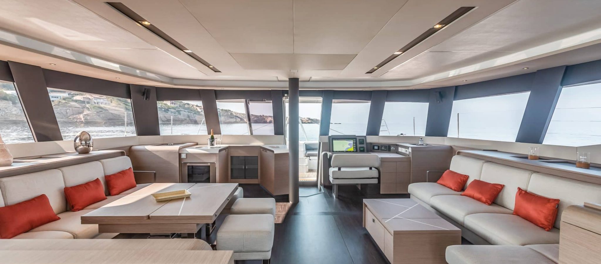 Catamaran de luxe Samana 59 Fountaine Pajot carré