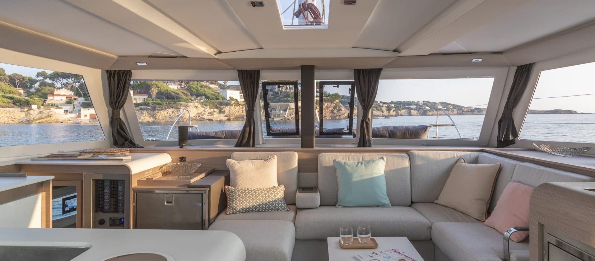 Catamaran Fountaine Pajot Isla 40