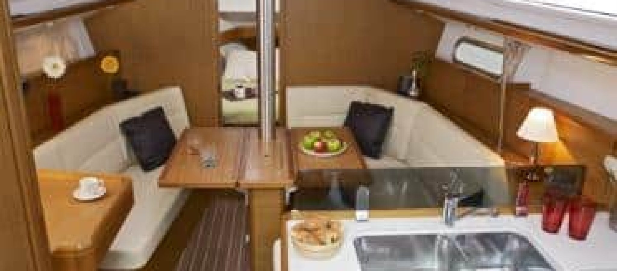 Sun Odyssey 36i cuisine