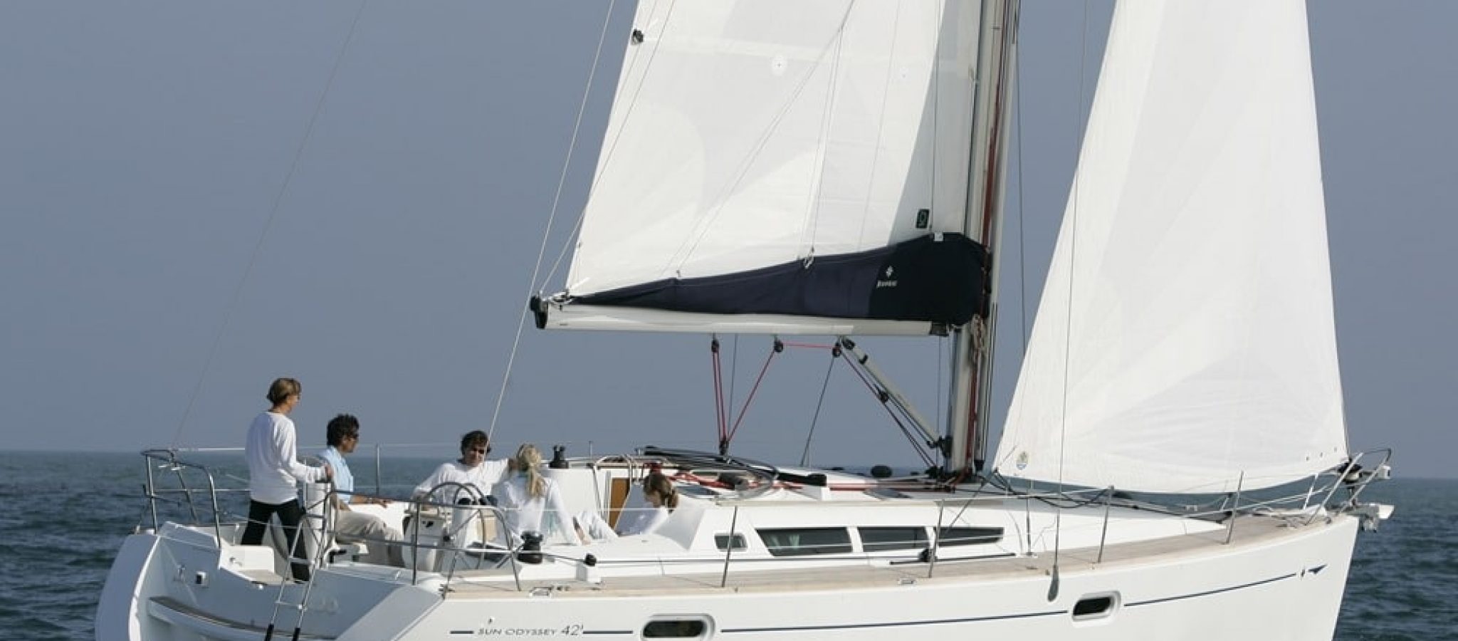 sun-odyssey-42i-05